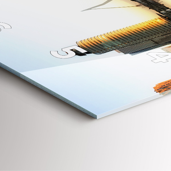 Ceas pătrat de perete din sticlă Un oraș pe râu