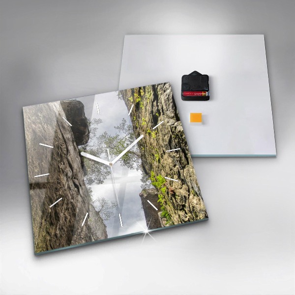 Ceas pătrat de perete din sticlă Oraș rock din Republica Cehă