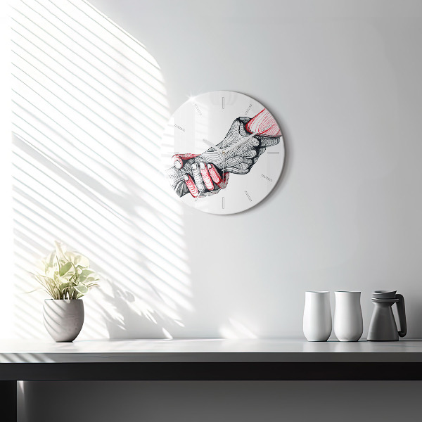 Ceas rotund de perete din sticlă ținându-se de mână