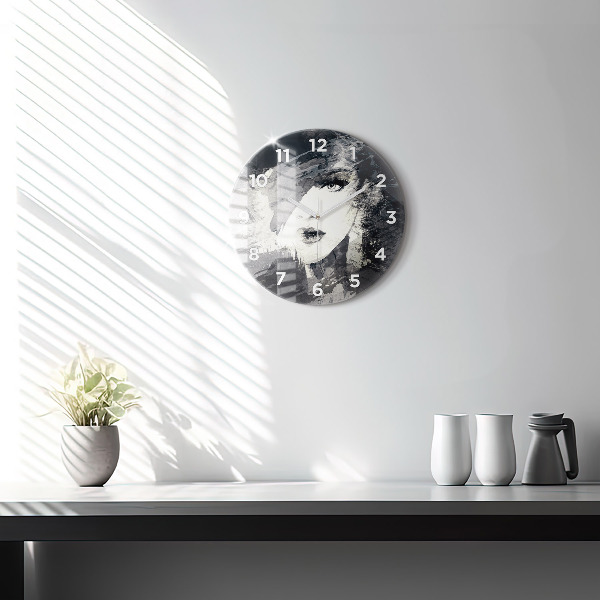 Ceas rotund de perete din sticlă Femeie – acuarele