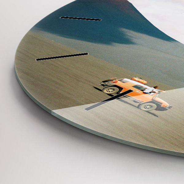 Ceas rotund de perete din sticlă Vehicul în deșertul Kamchatka