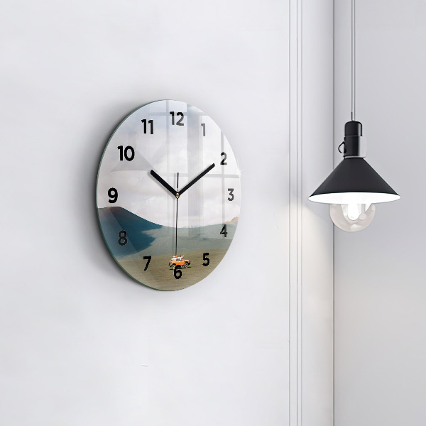 Ceas rotund de perete din sticlă Vehicul în deșertul Kamchatka