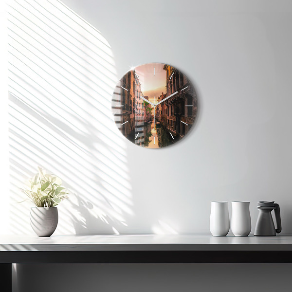 Ceas rotund de perete din sticlă Vedere asupra canalului din oraș