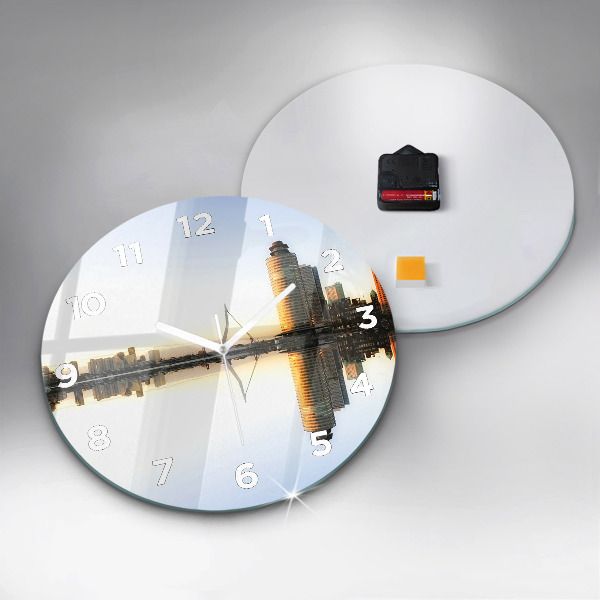 Ceas rotund de perete din sticlă Un oraș pe râu