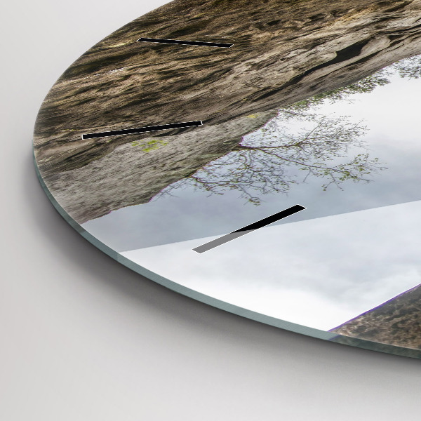 Ceas rotund de perete din sticlă Oraș rock din Republica Cehă