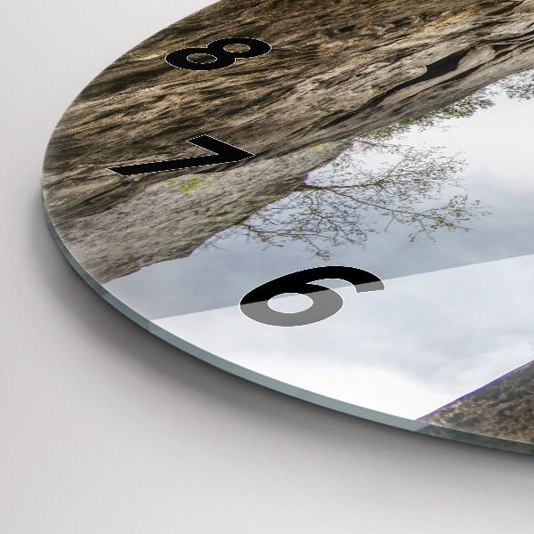 Ceas rotund de perete din sticlă Oraș rock din Republica Cehă